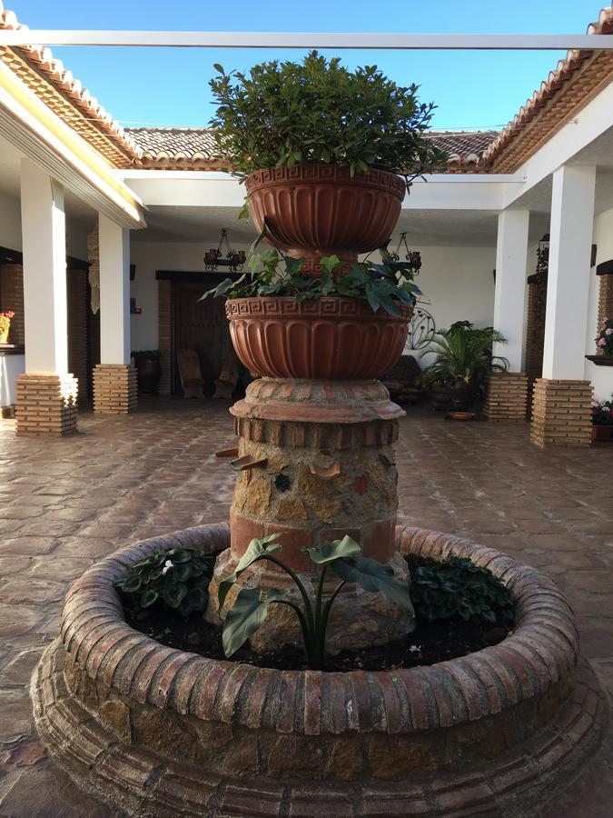 Hotel La Hacienda Del Marquesado Albunan Esterno foto